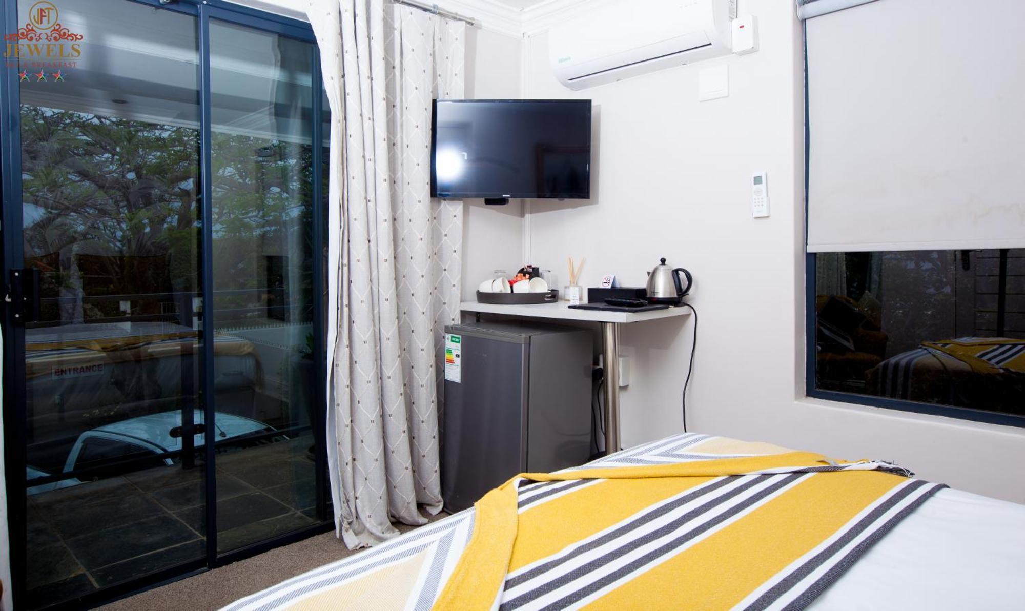 Jft Jewels Guest House 东伦敦 外观 照片