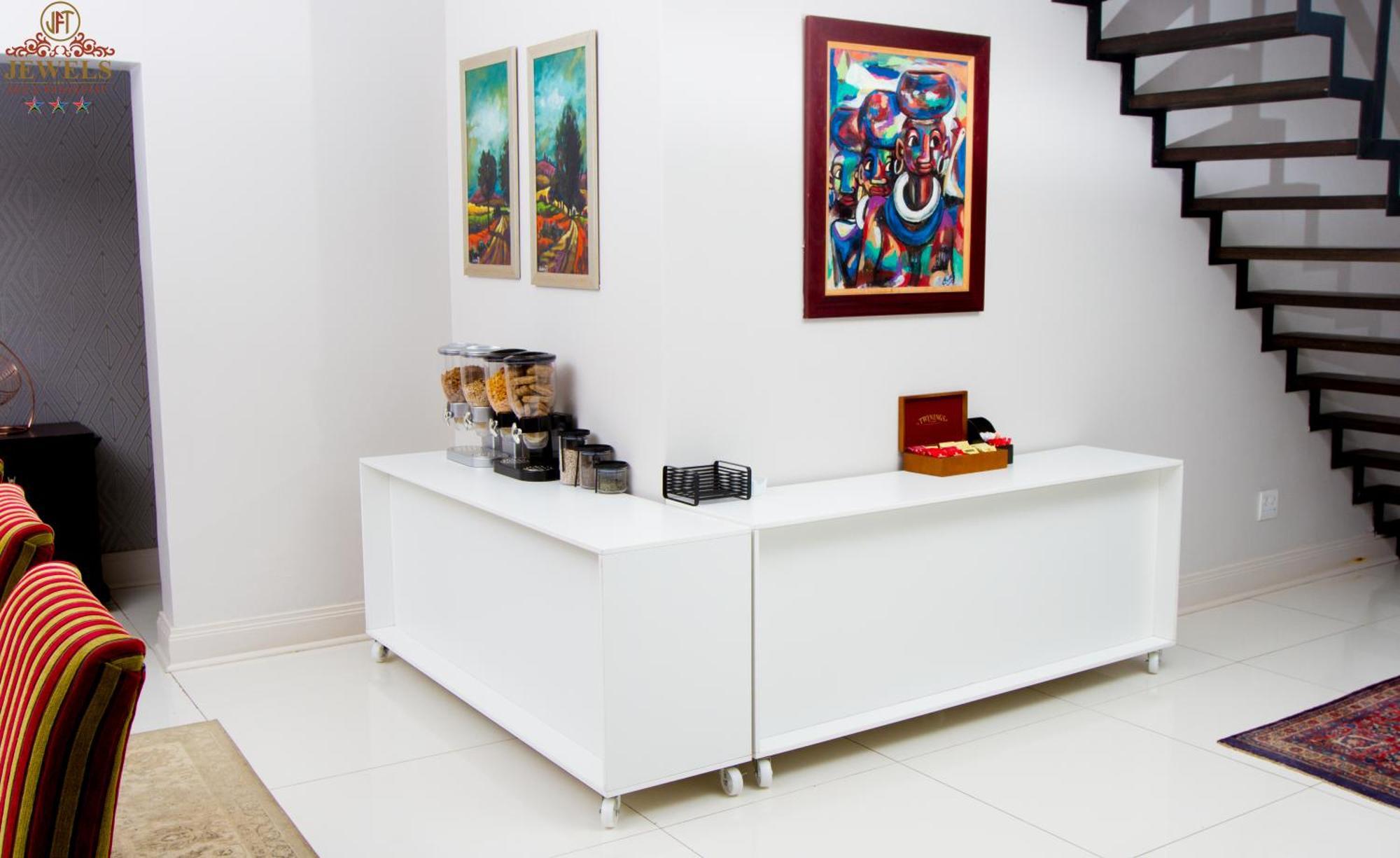 Jft Jewels Guest House 东伦敦 外观 照片